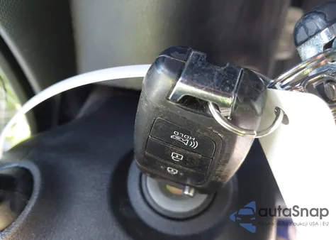 2020 Hyundai Venue Se z USA, uszkodzony, nr VIN KMHRB8A36LU020187